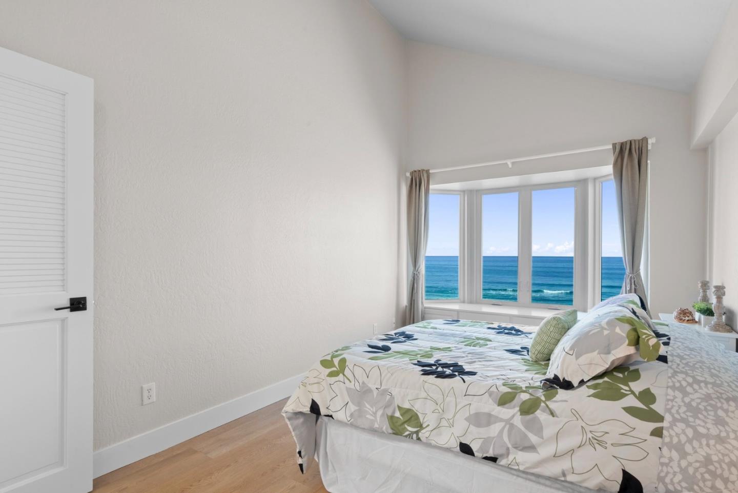 476 Oceanview Drive