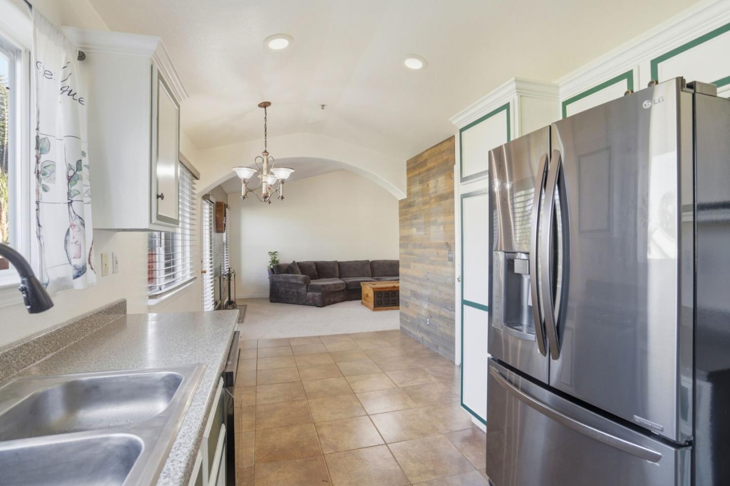 125 Lapis Drive