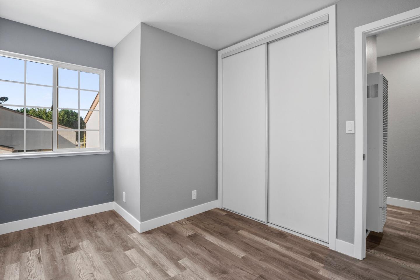 912 Acosta Plaza 11