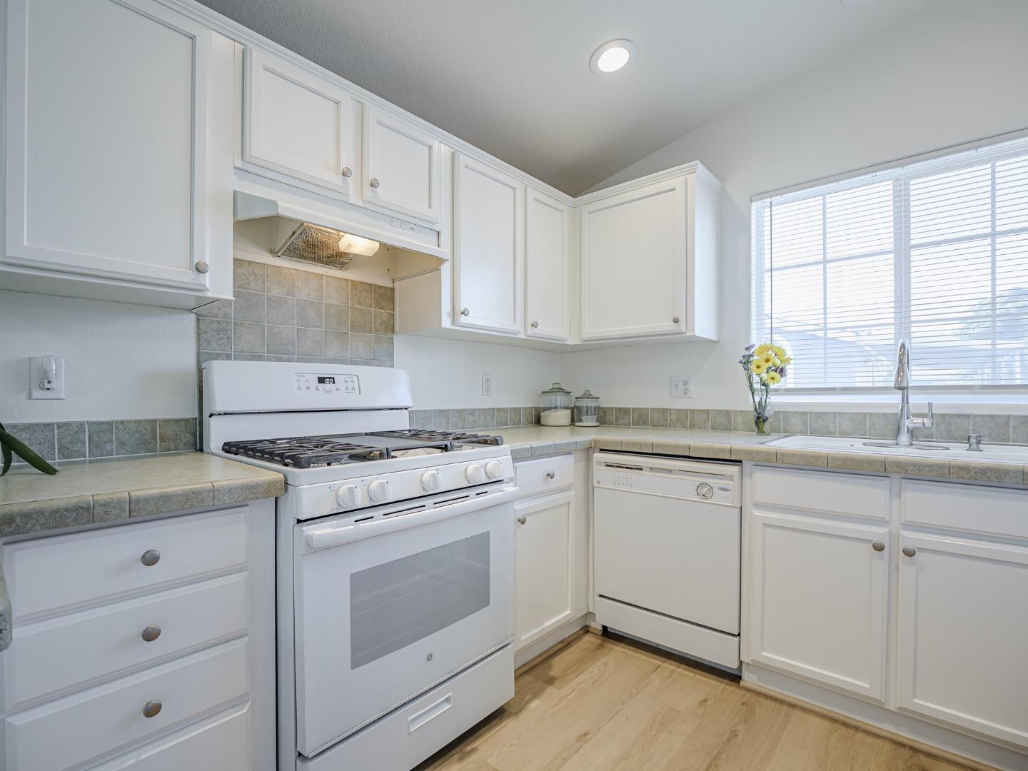 3710 Gross Road Unit: #12