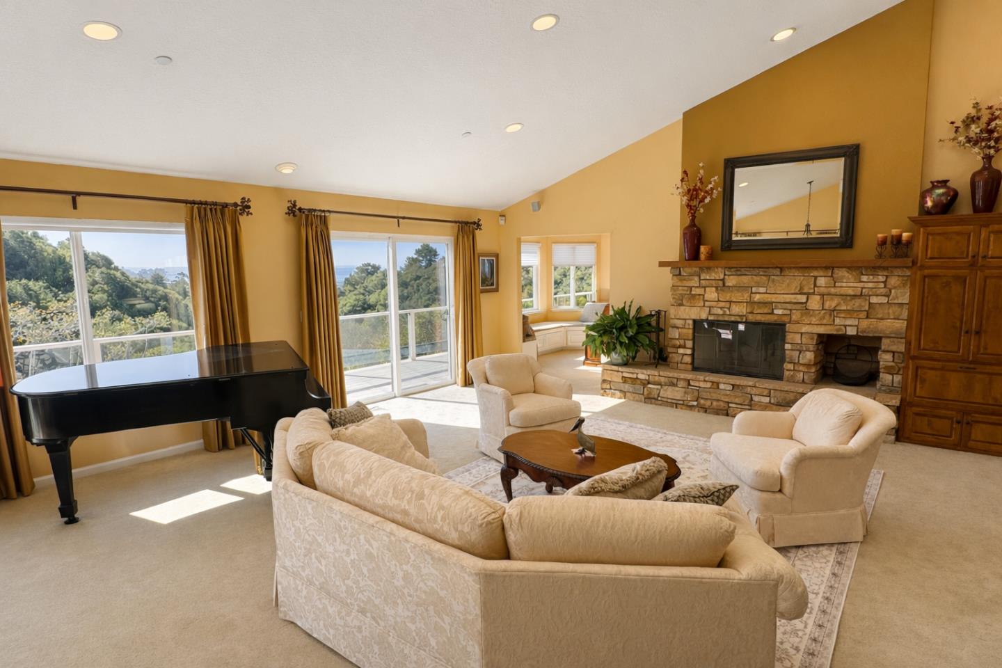 153 Castillo Court