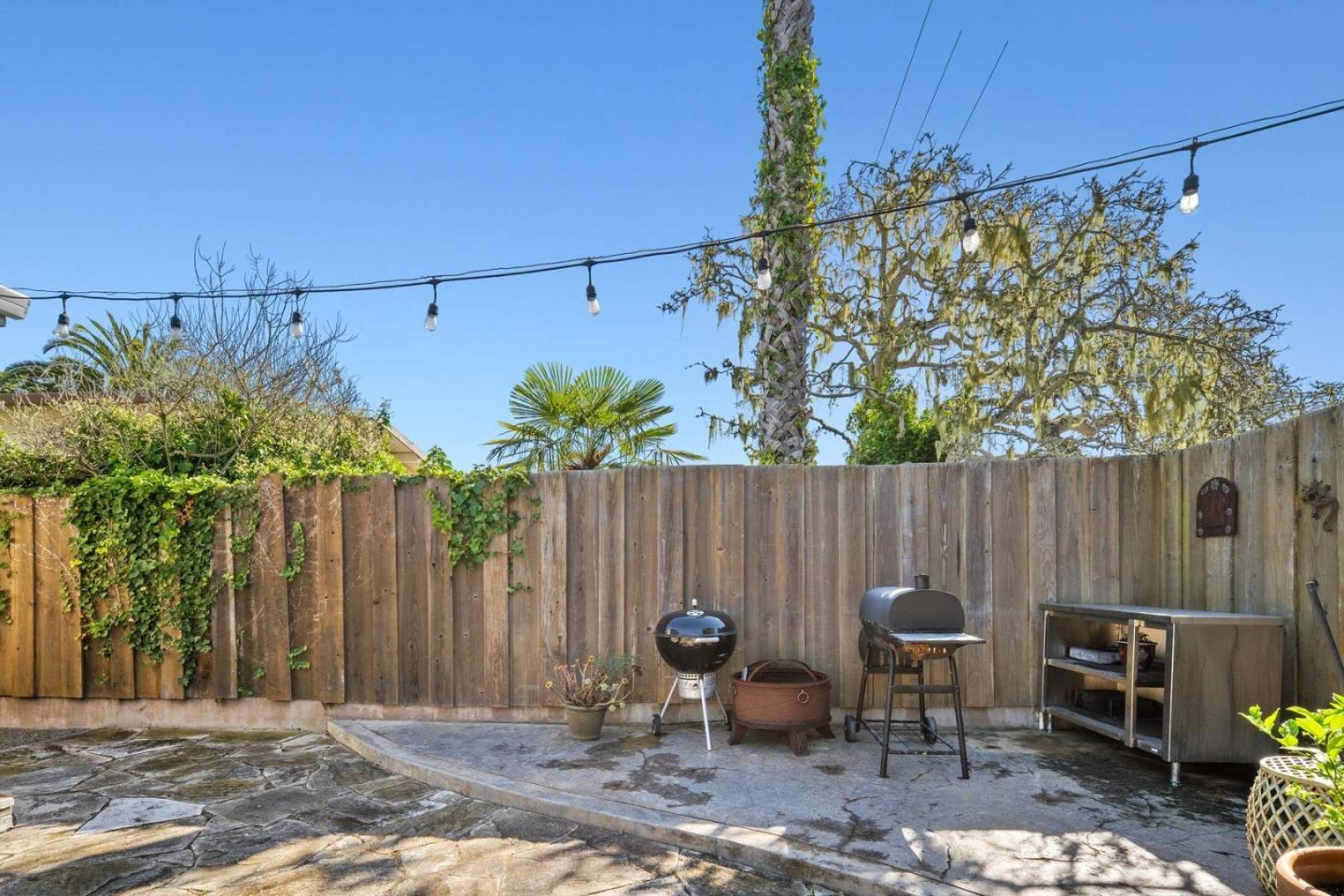 1109 McClellan AVE