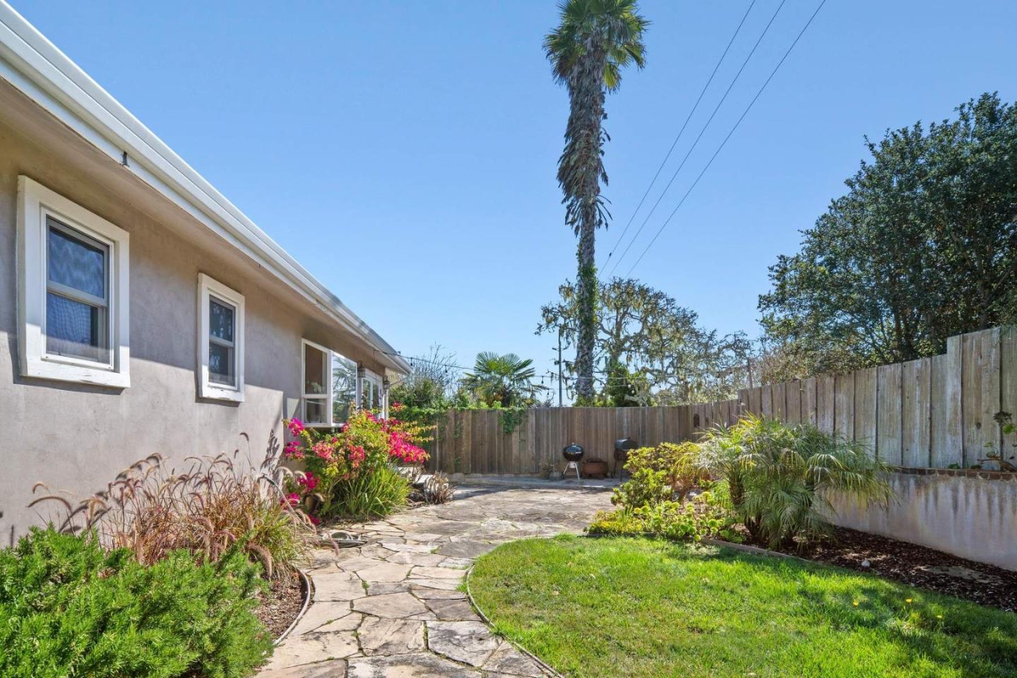 1109 McClellan AVE