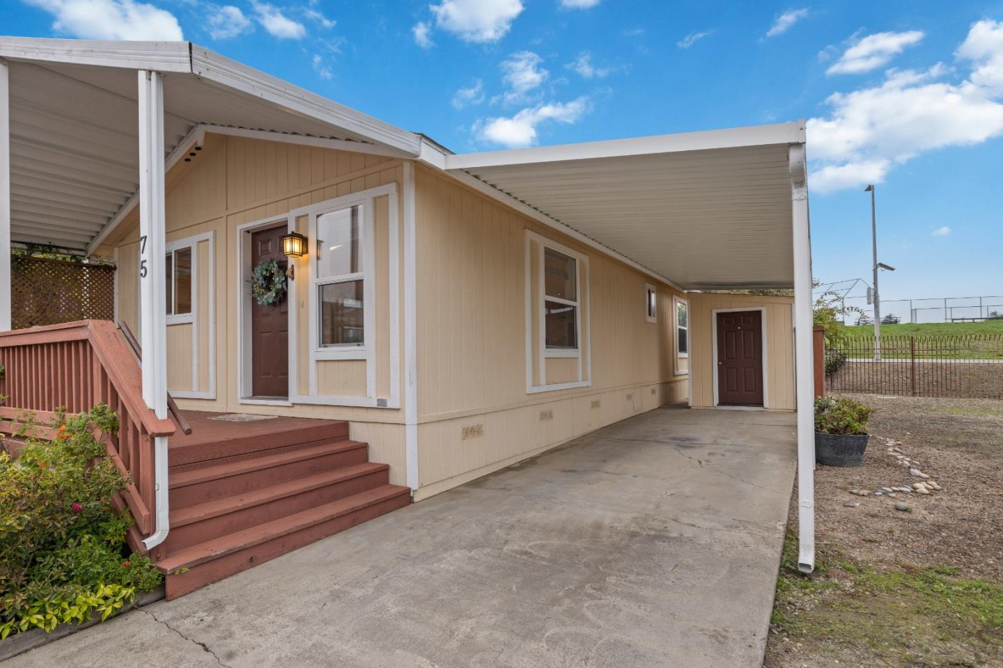 144 Holm RD 75