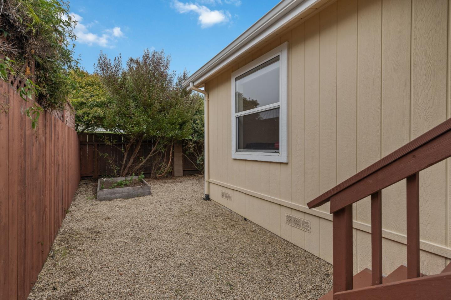 144 Holm RD 75