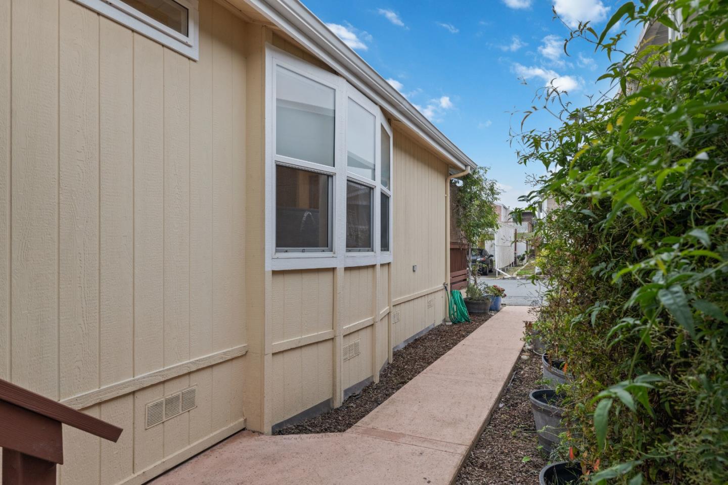 144 Holm RD 75