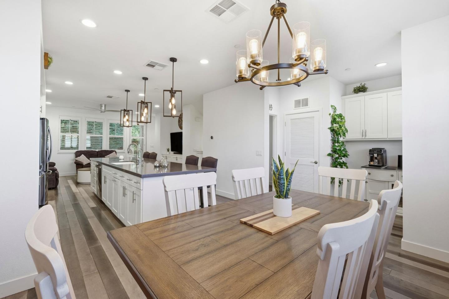 325 Skyforest Way