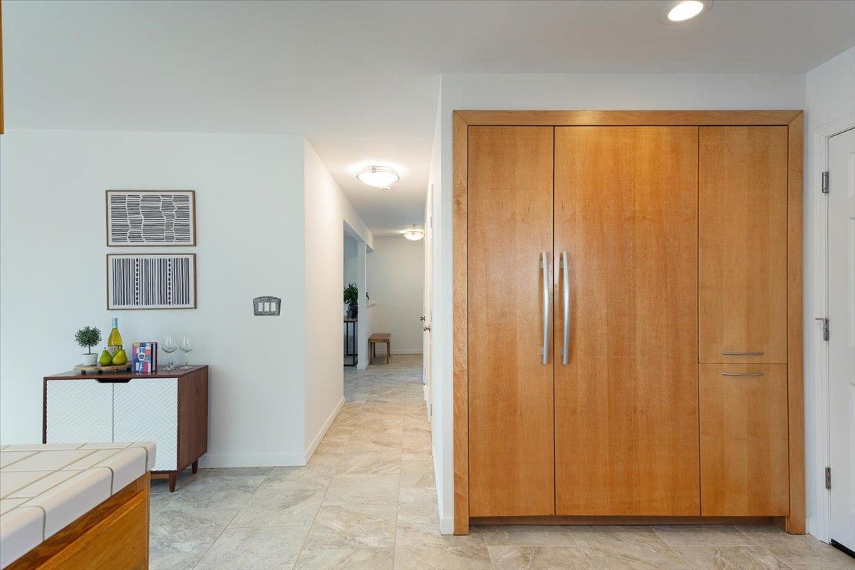 2200 Pelican Crest