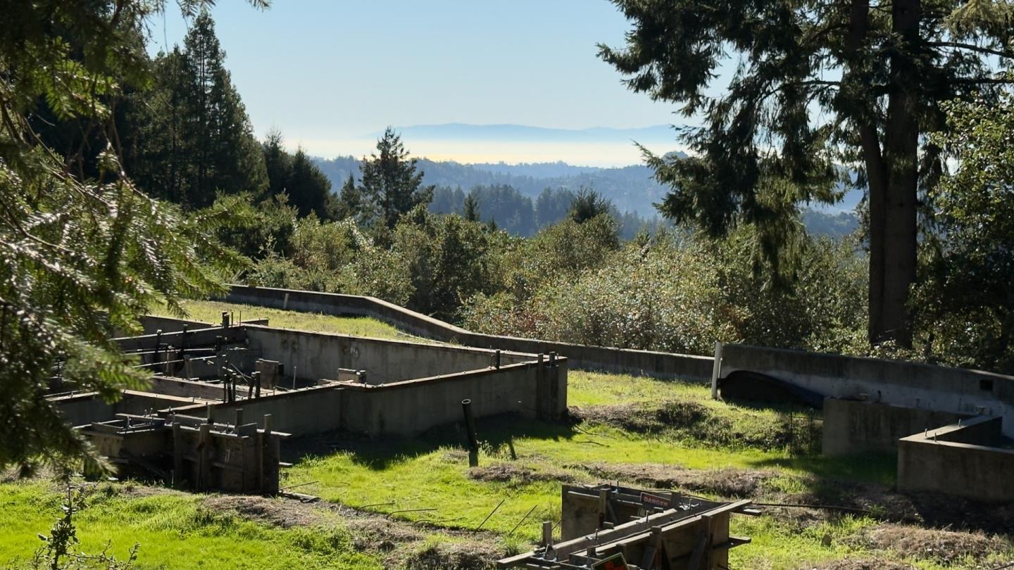 1374 Weston Ridge Road