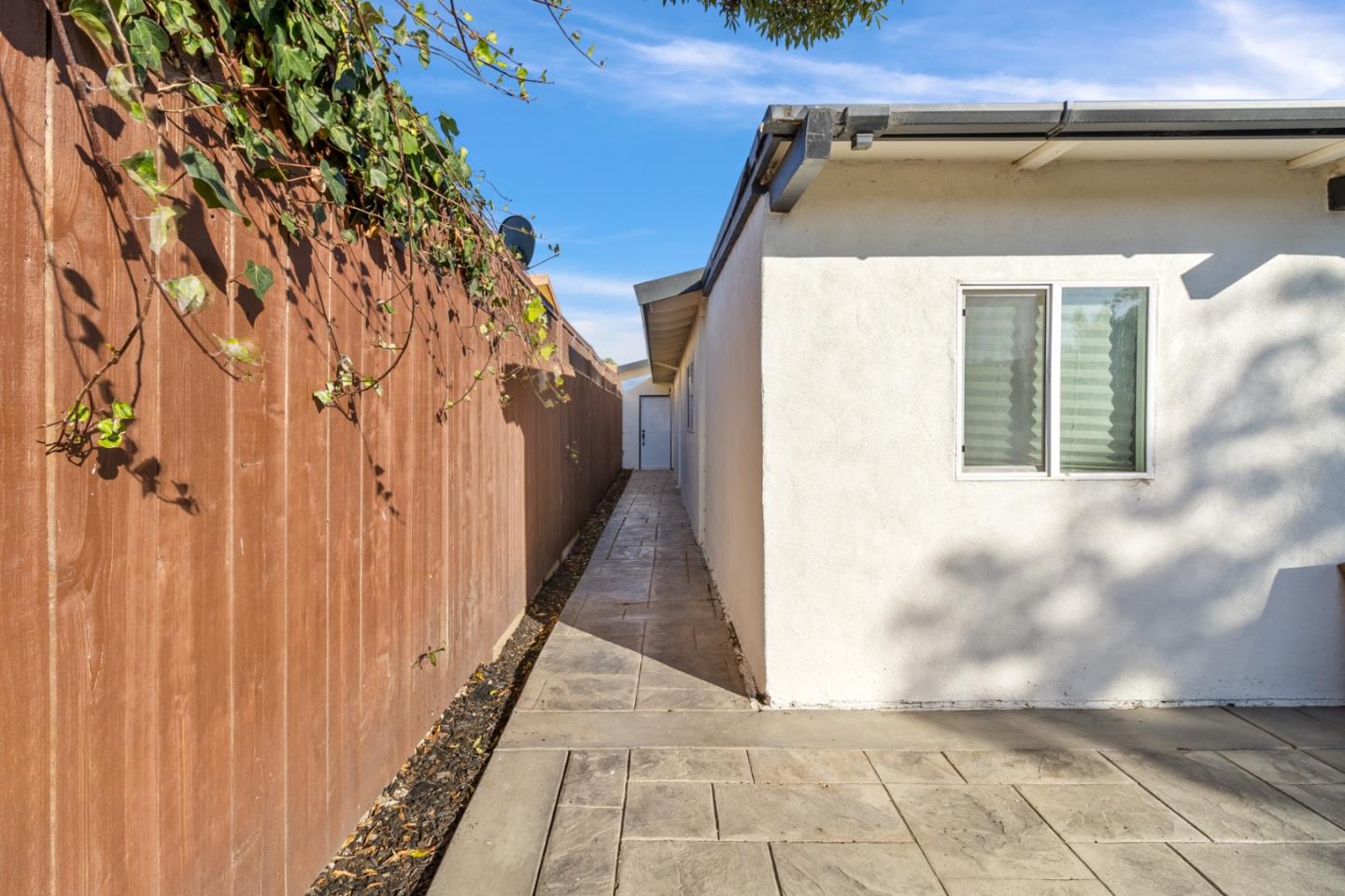 1667 Klamath Drive