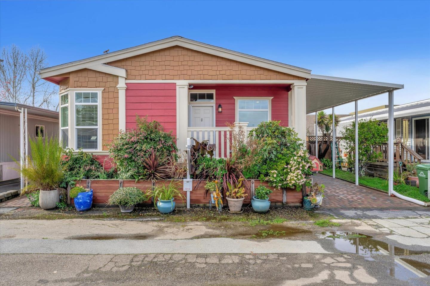 4300 Soquel Drive Unit: 217