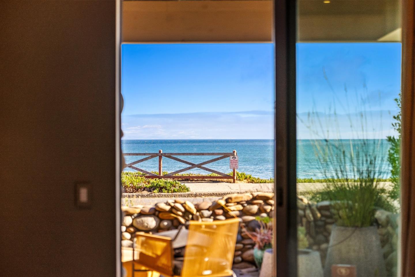 1122 West Cliff Drive