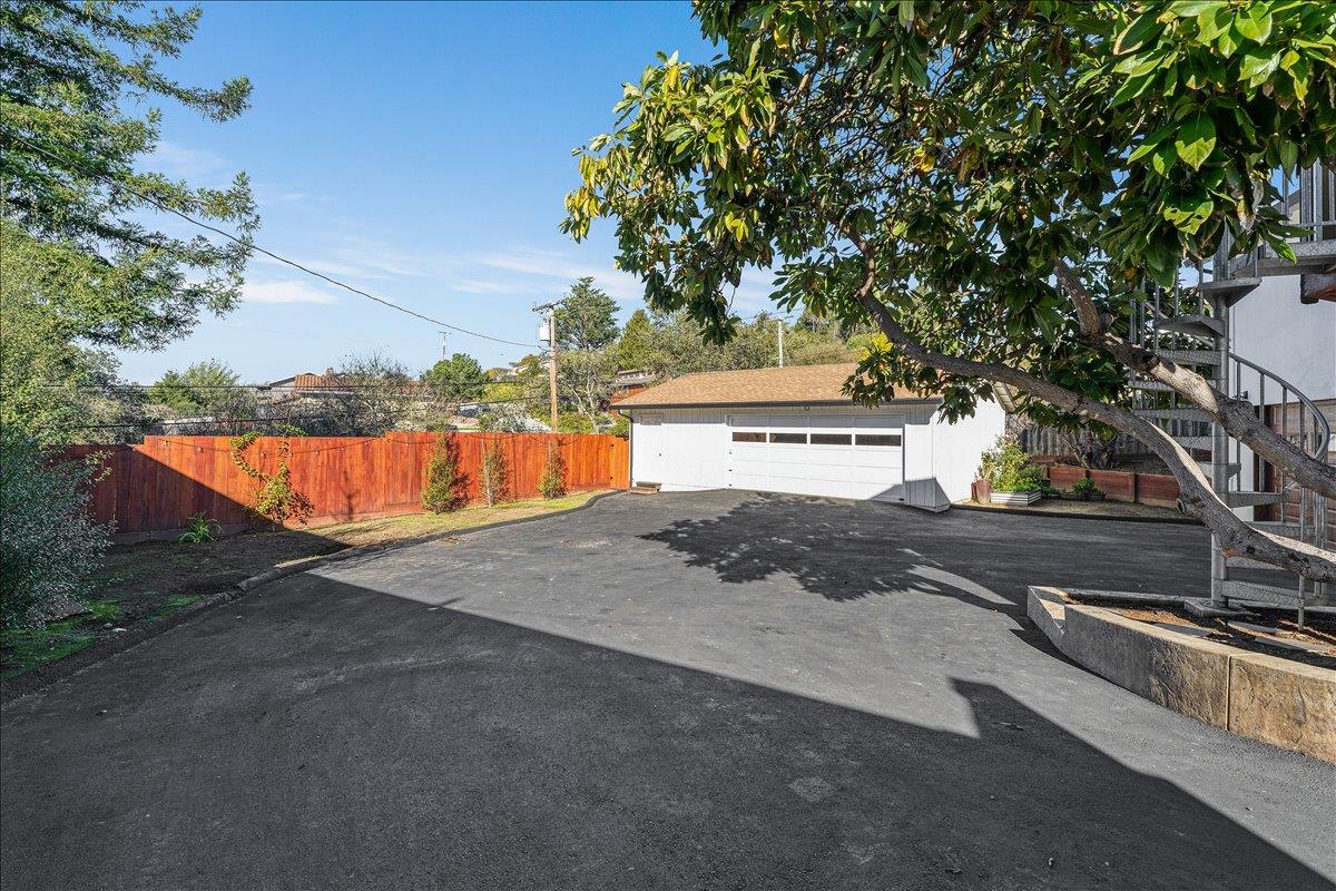 3025 Crystal Heights Drive