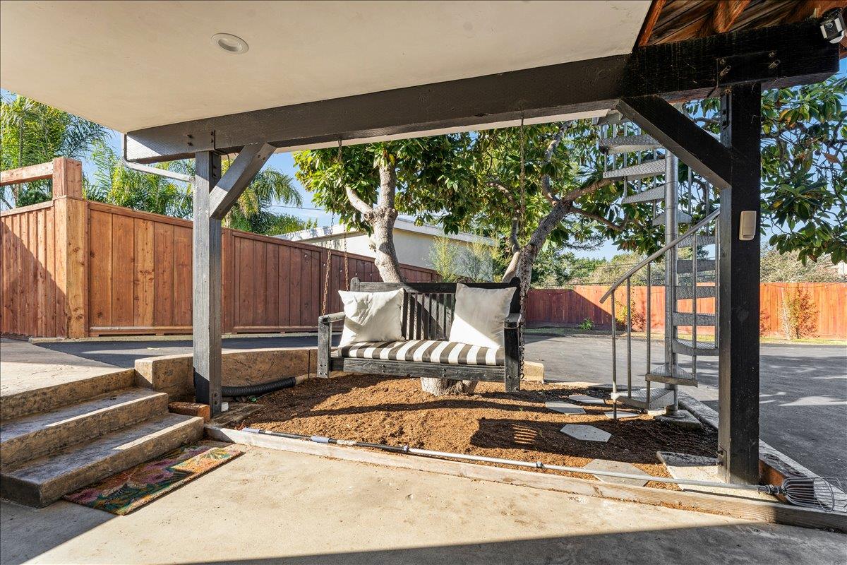 3025 Crystal Heights Drive