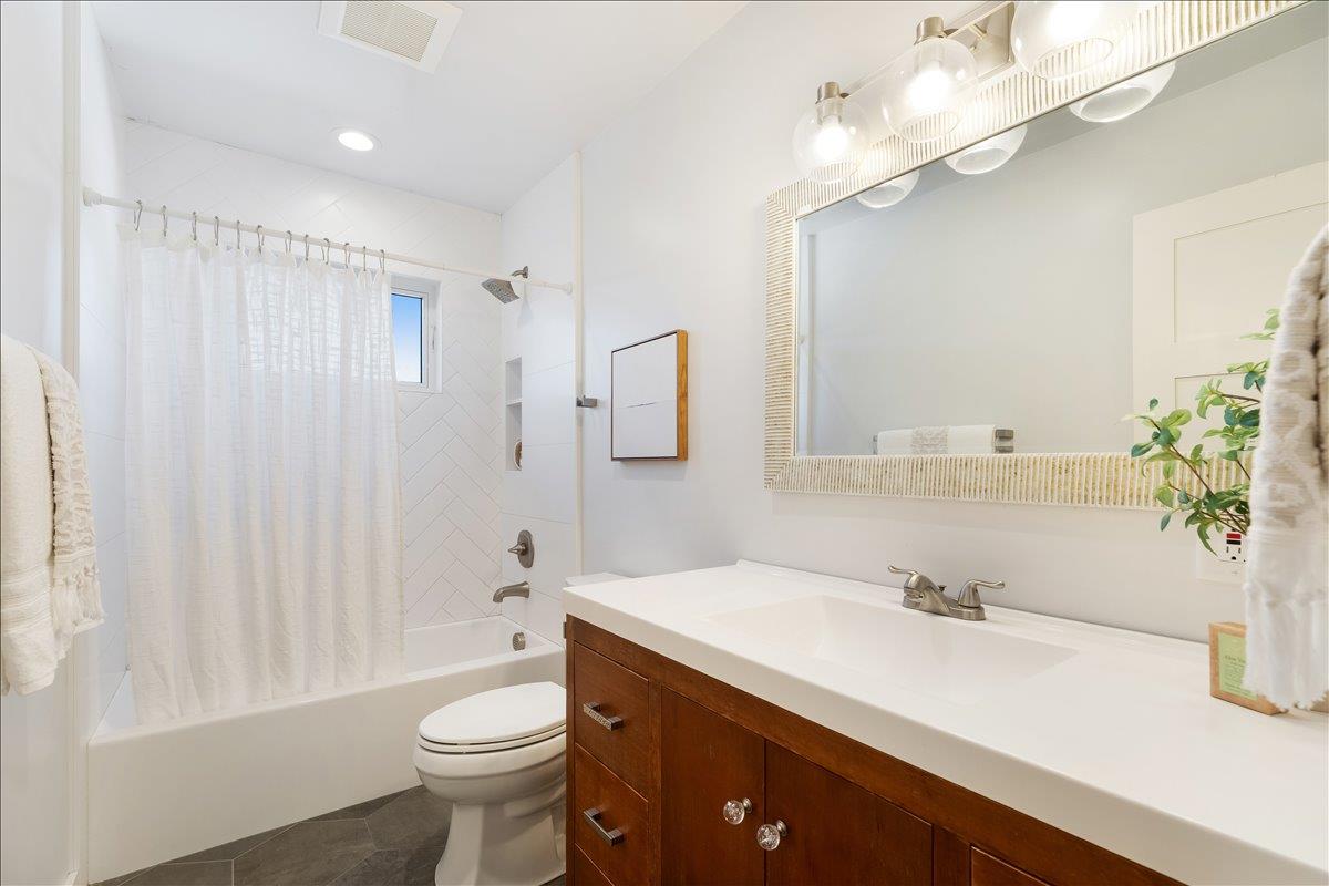 3025 Crystal Heights Drive