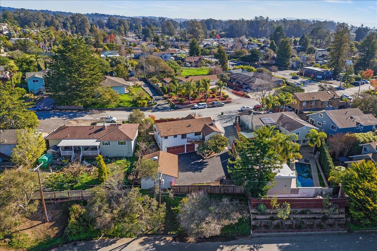 3025 Crystal Heights Drive