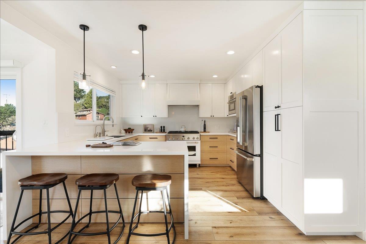 3025 Crystal Heights Drive