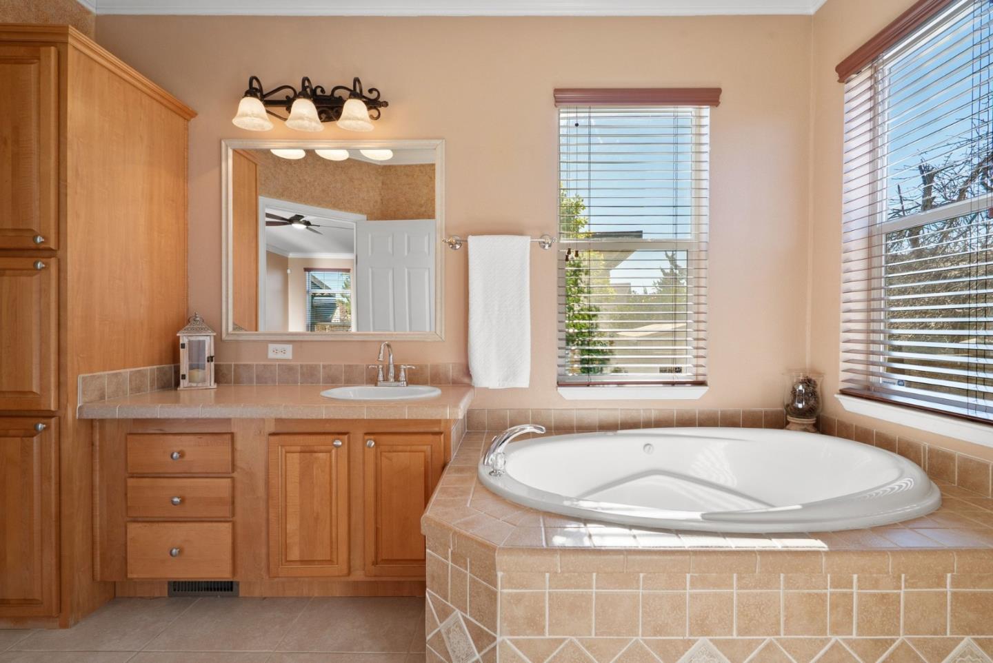 1225 Vienna Drive Unit: 375