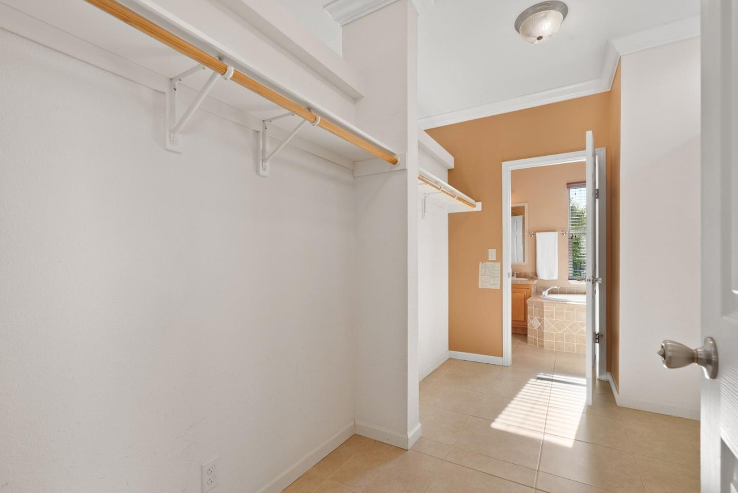 1225 Vienna Drive Unit: 375