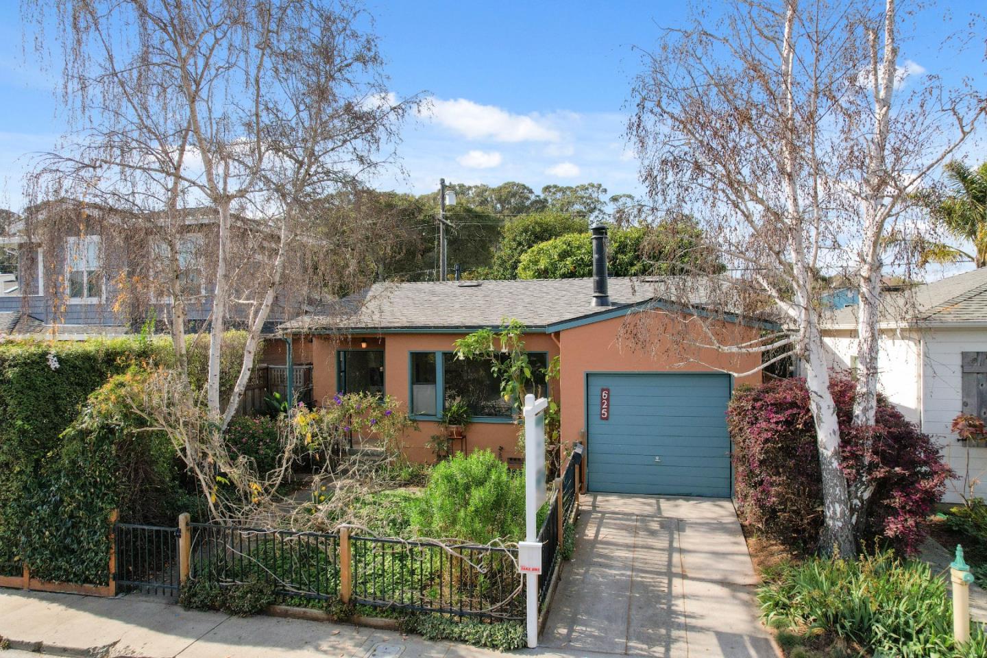625 Gilroy DR