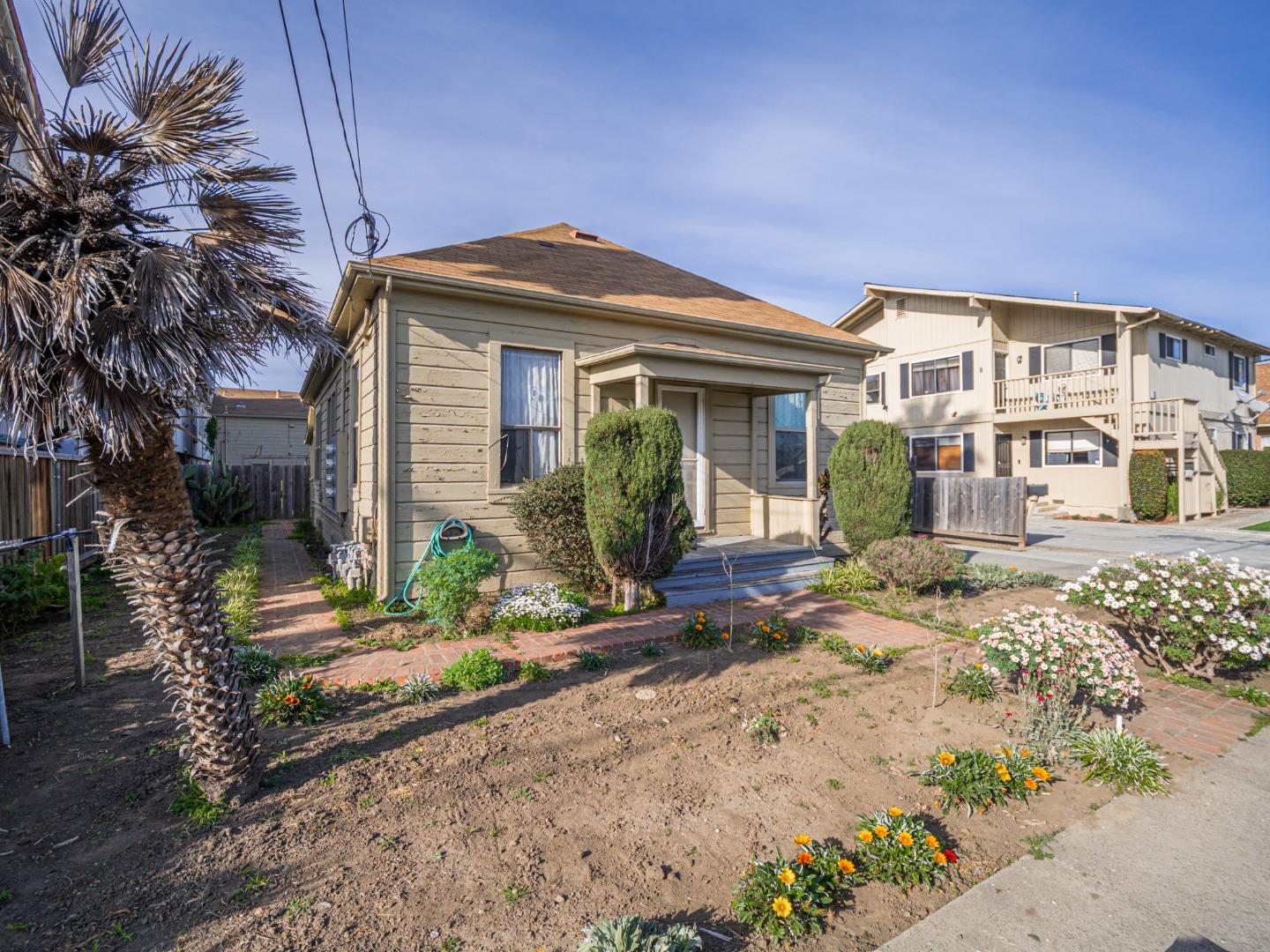 215 Palm Avenue