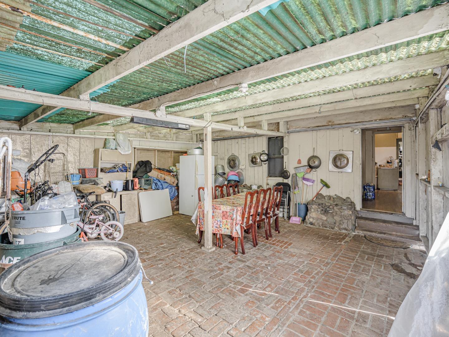 215 Palm Avenue