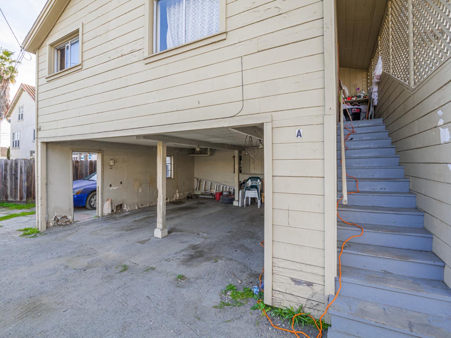 215 Palm Avenue