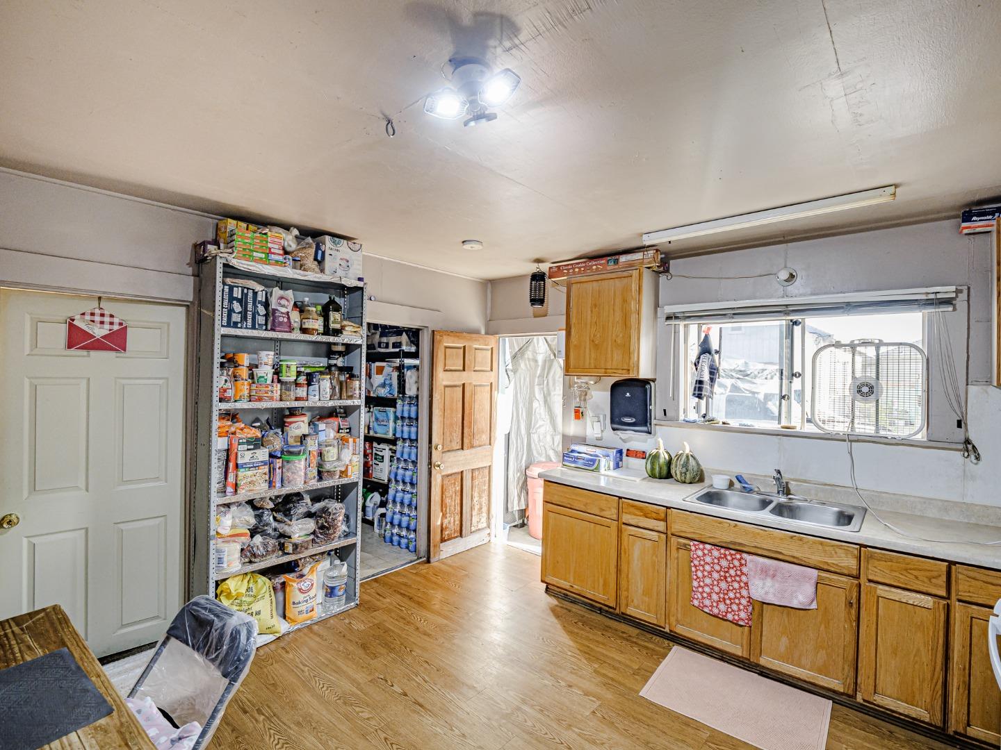 140 East Riverside Drive