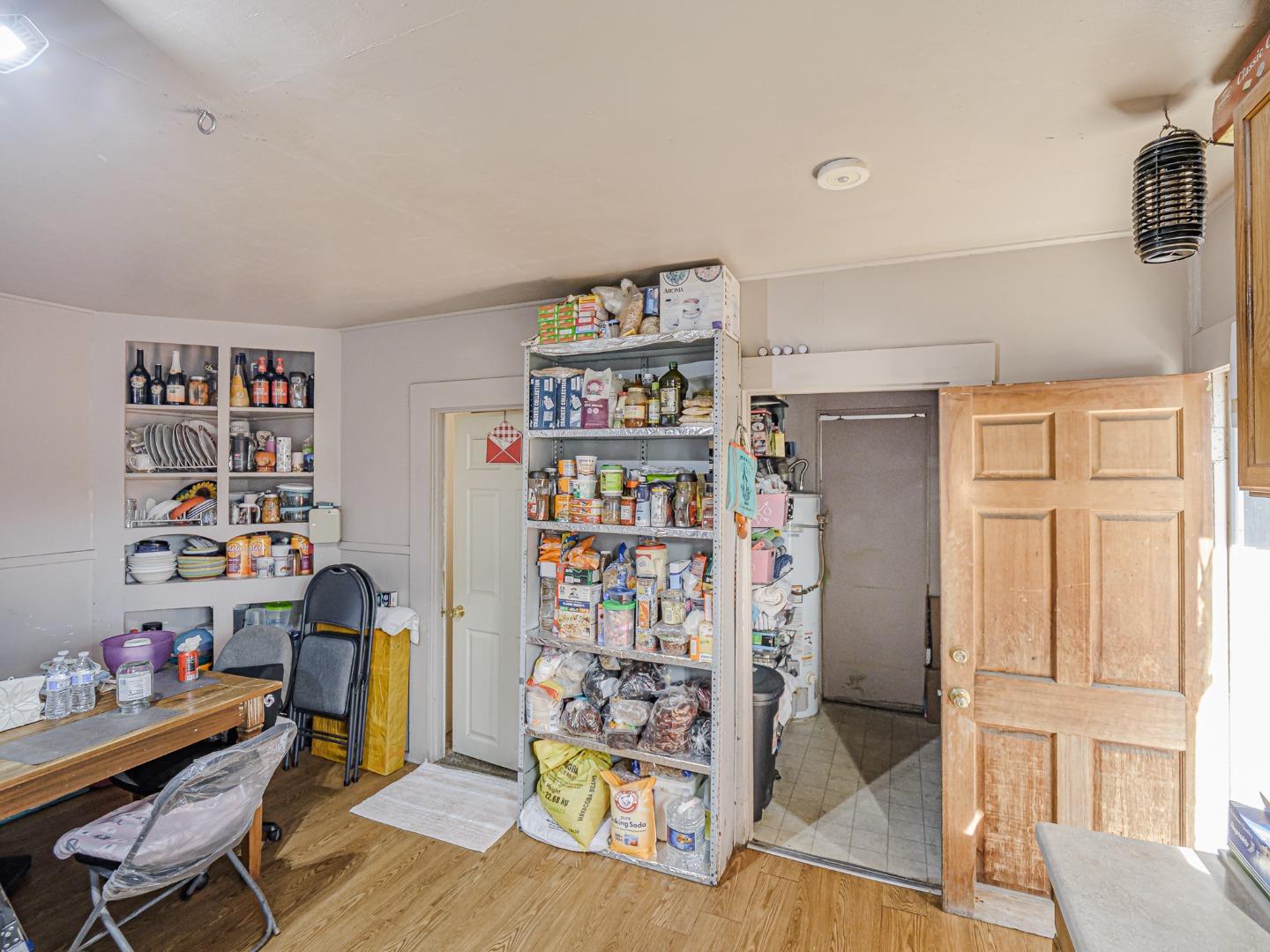 140 East Riverside Drive