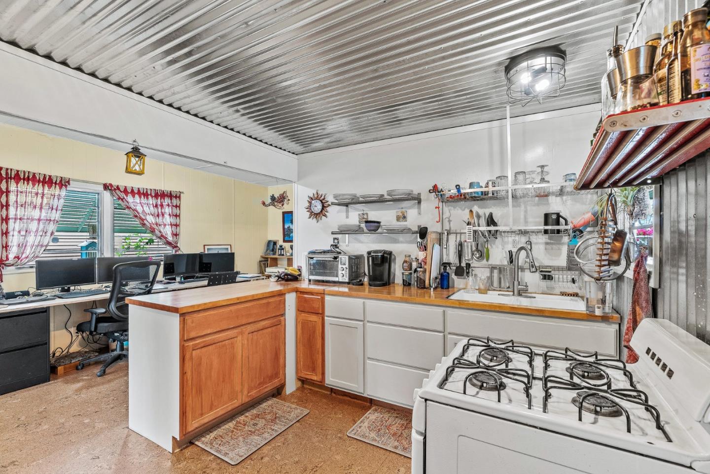 1040 38th Avenue Unit: 39