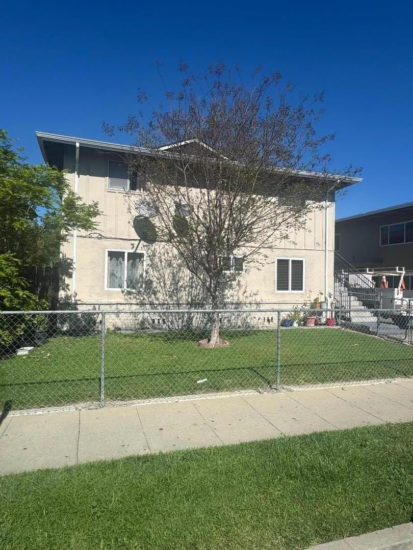 855 Jeanne AVE