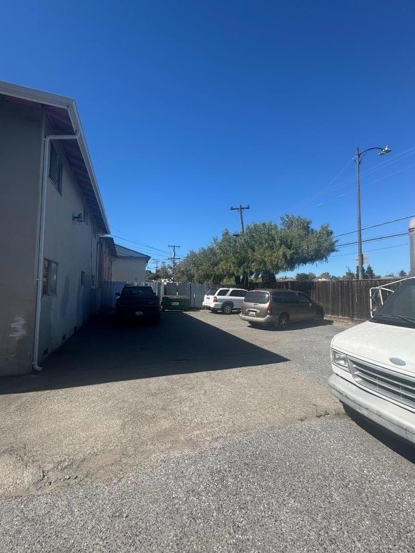 855 Jeanne AVE