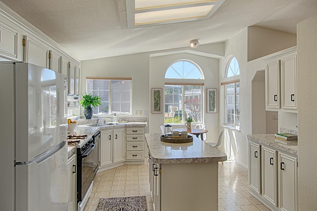 225 Mount Hermon Road Unit: 19A