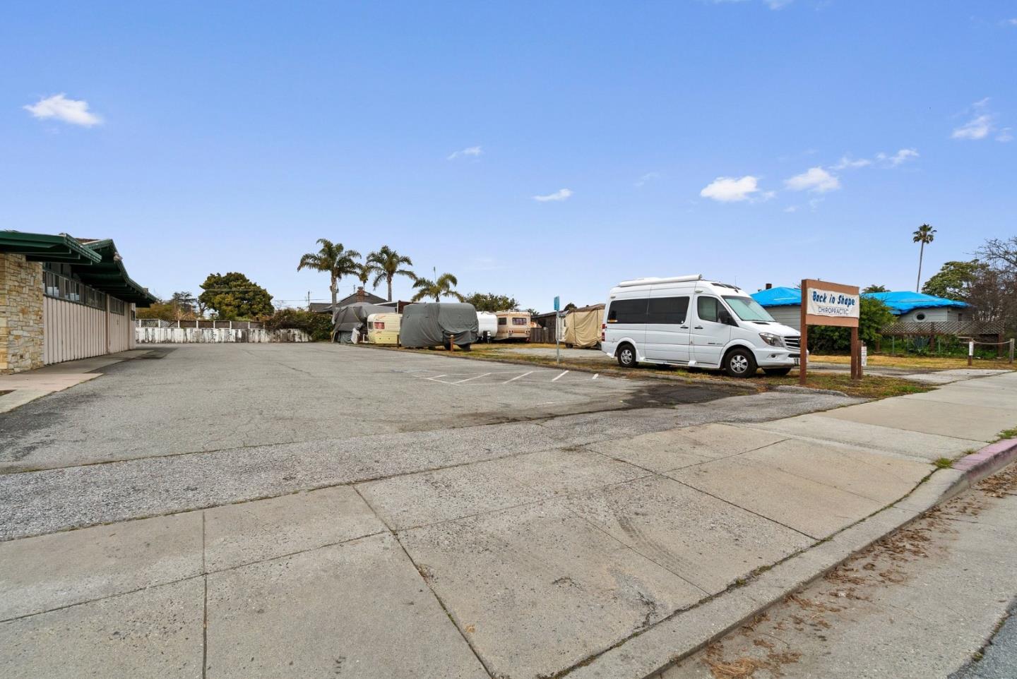 3811 Portola DR