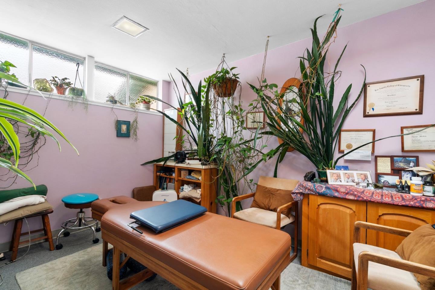 3811 Portola DR