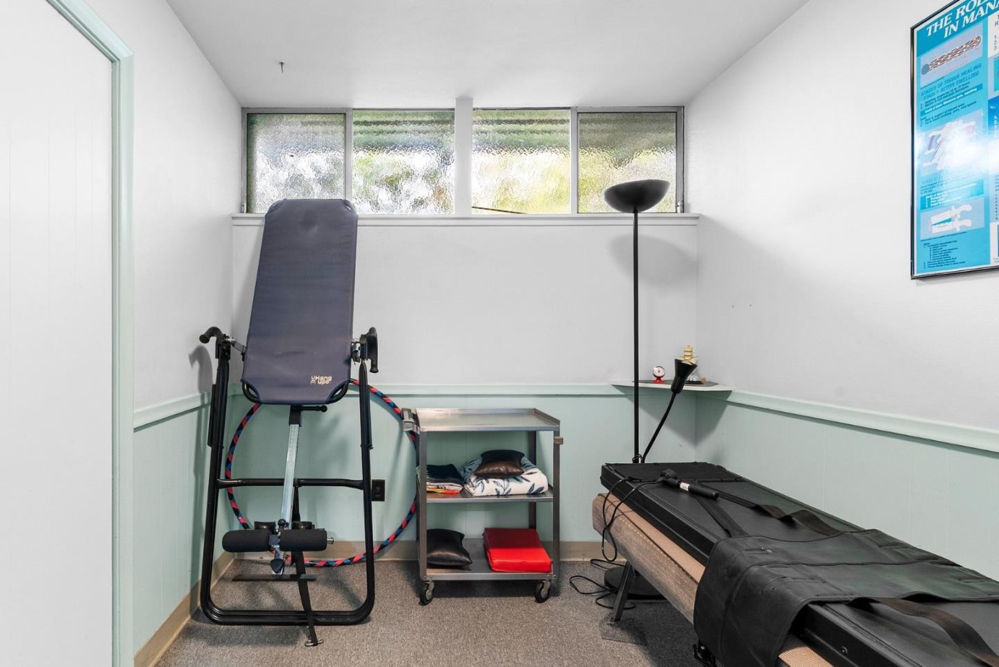 3811 Portola DR