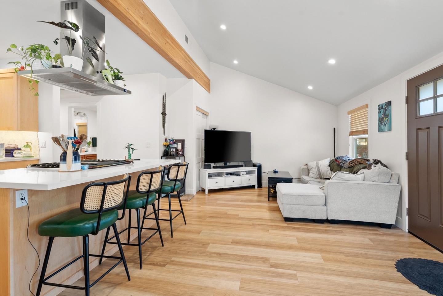 420 Capitola Road EXT