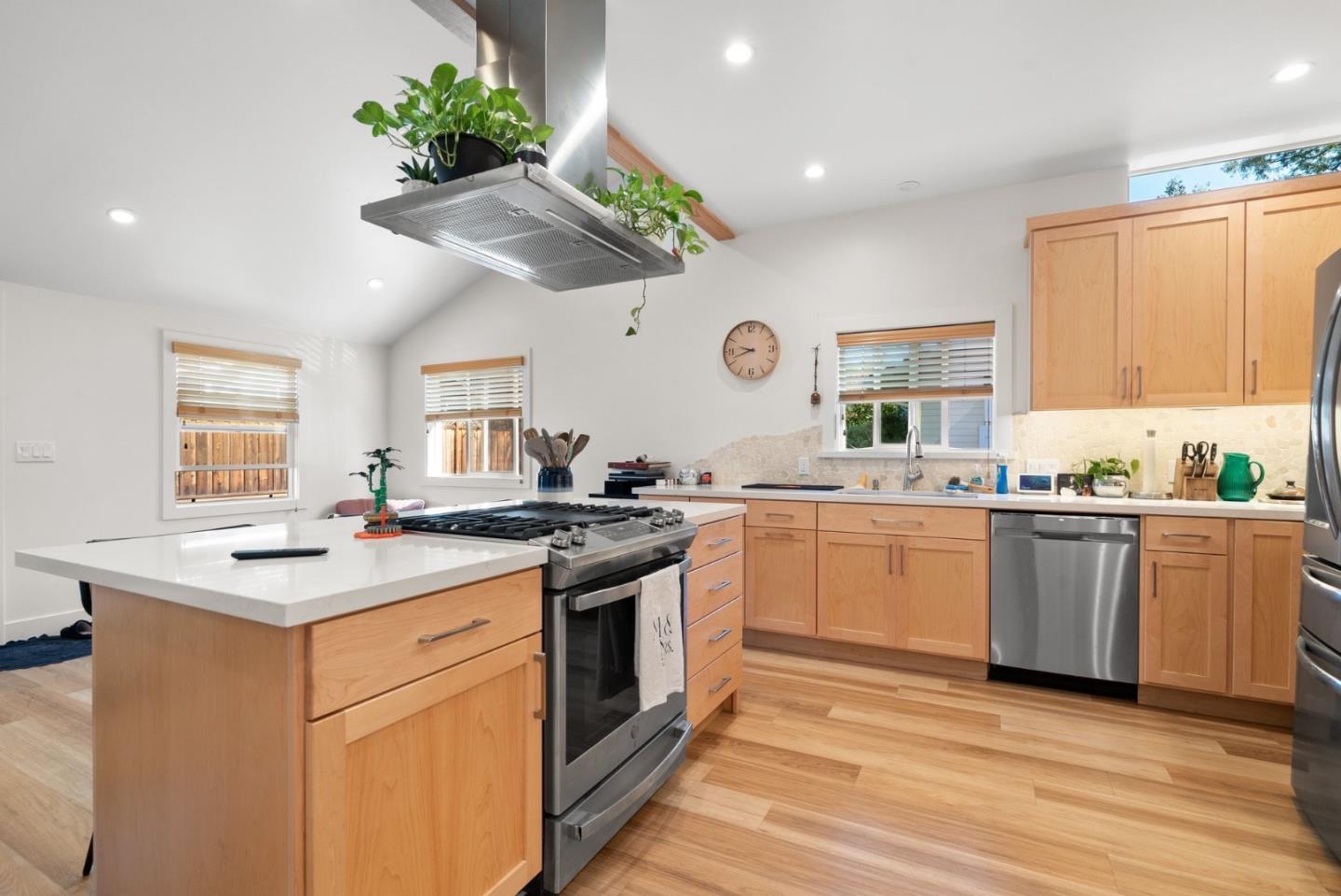 420 Capitola Road EXT