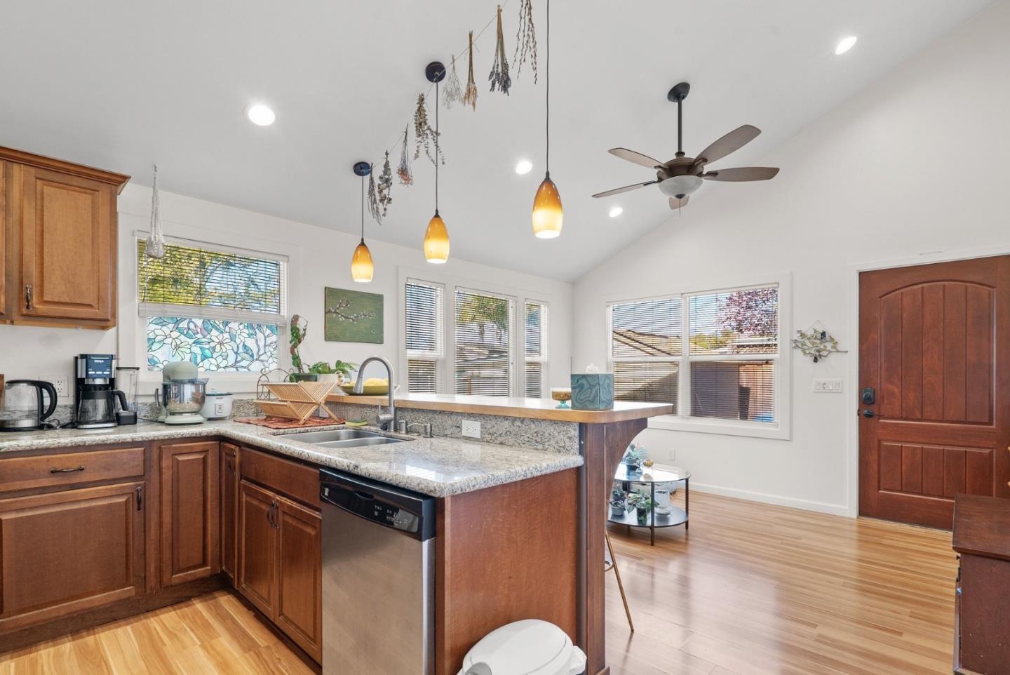 420 Capitola Road EXT