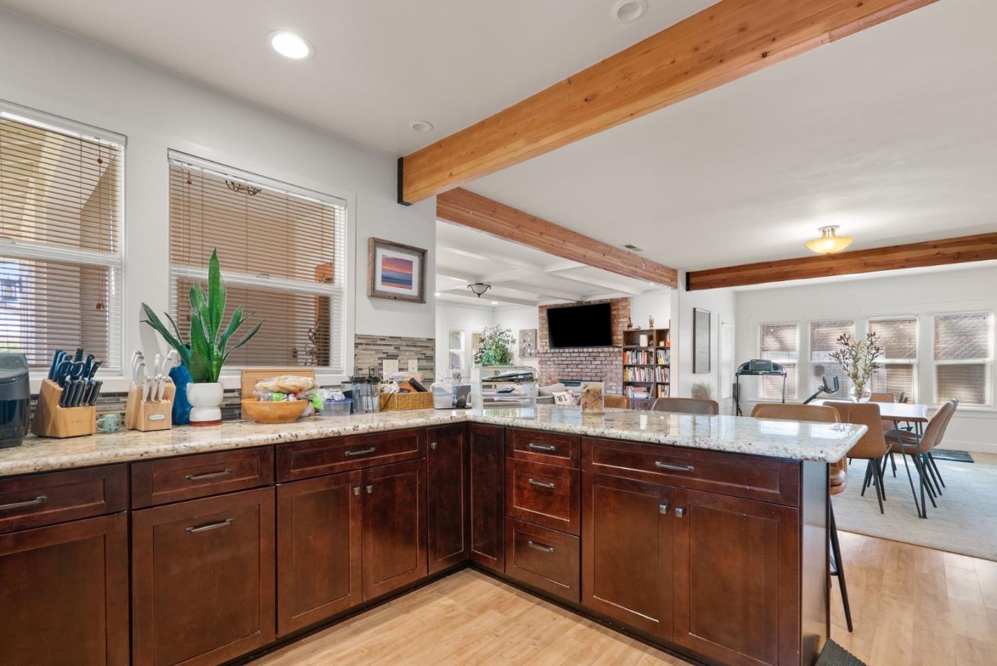 420 Capitola Road EXT