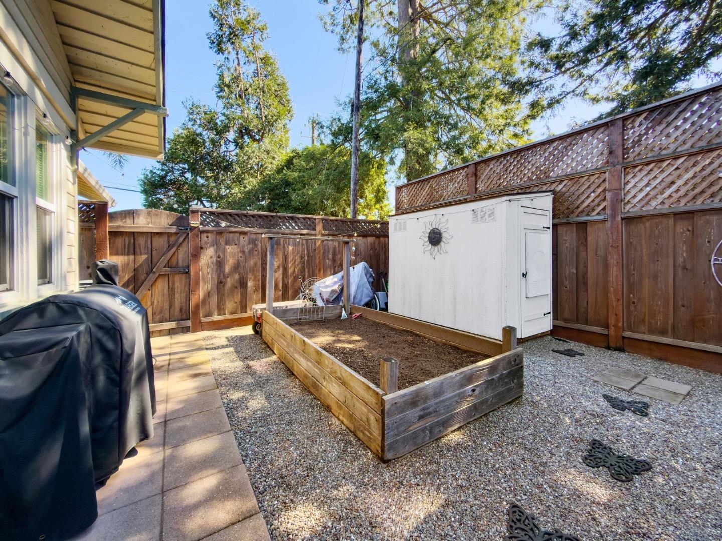 420 Capitola Road EXT