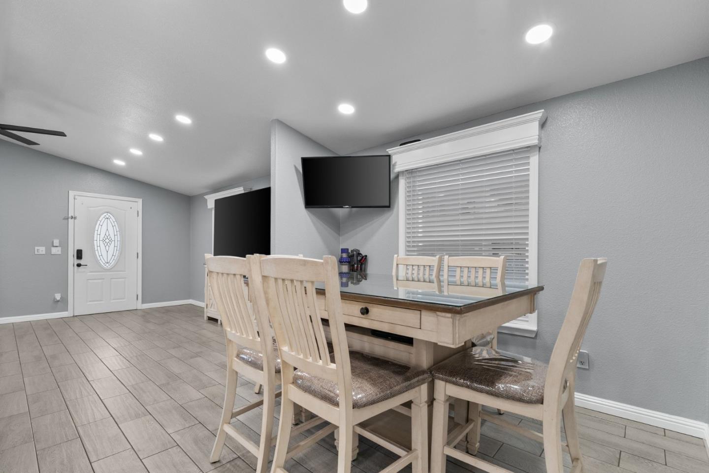 789 Green Valley Road Unit: 121