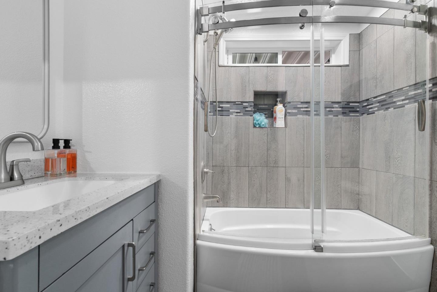 789 Green Valley Road Unit: 121