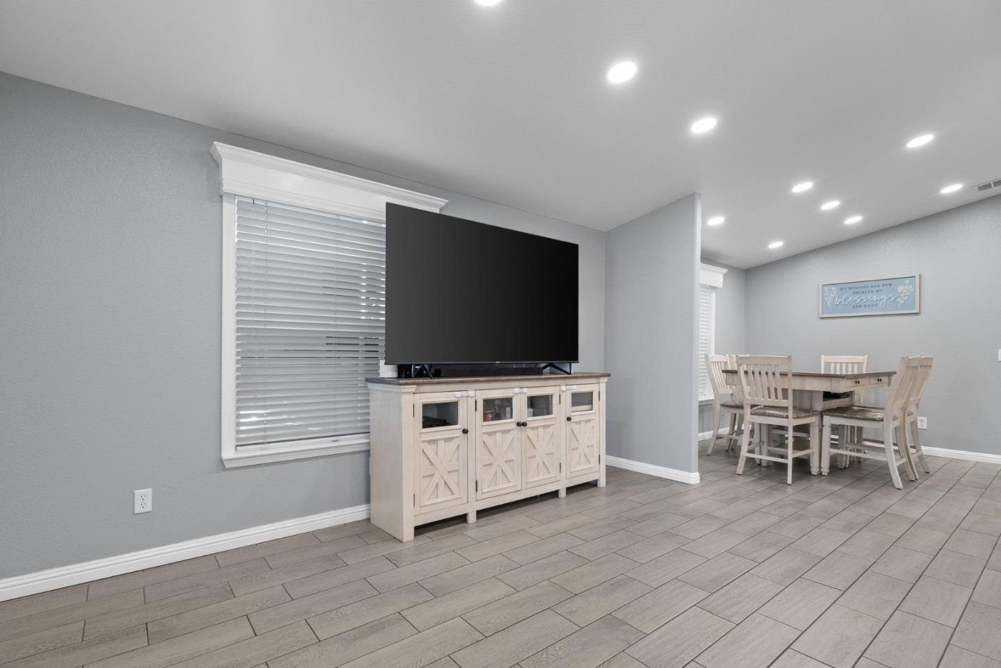 789 Green Valley Road Unit: 121