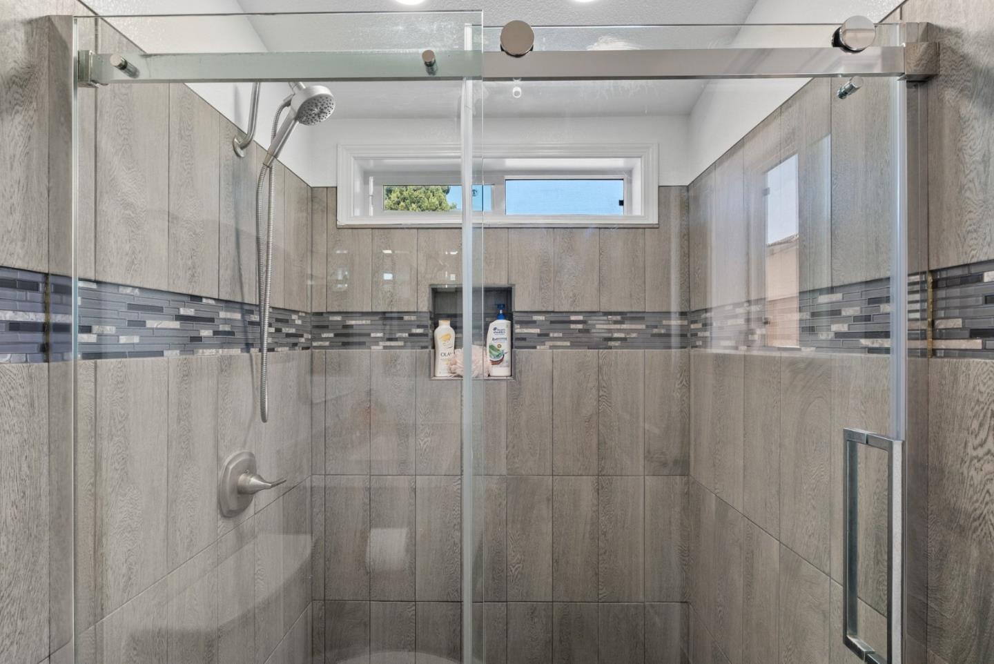 789 Green Valley Road Unit: 121