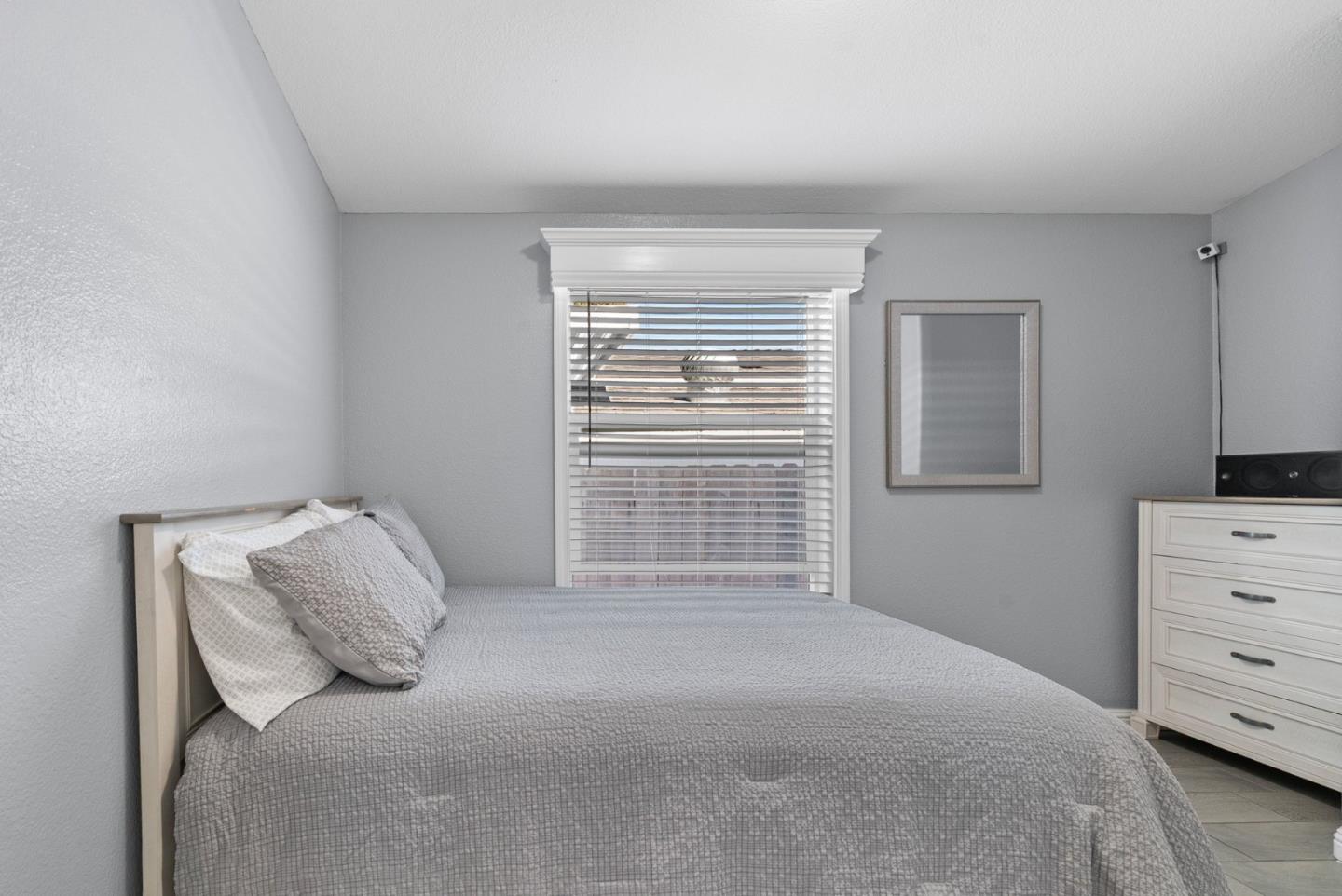 789 Green Valley Road Unit: 121