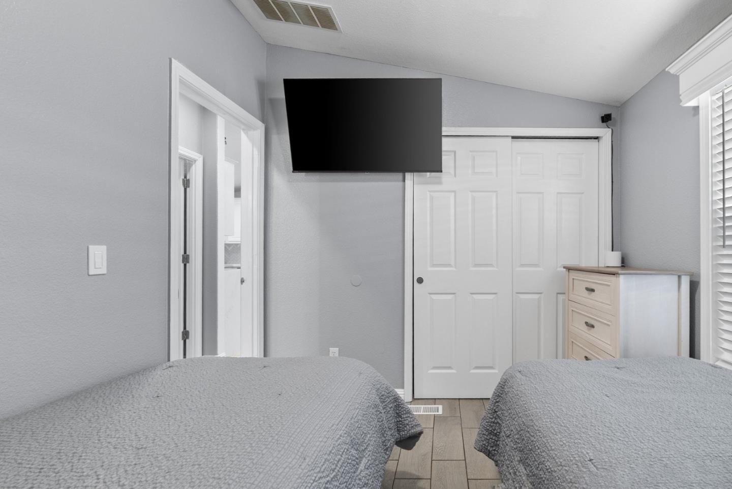 789 Green Valley Road Unit: 121