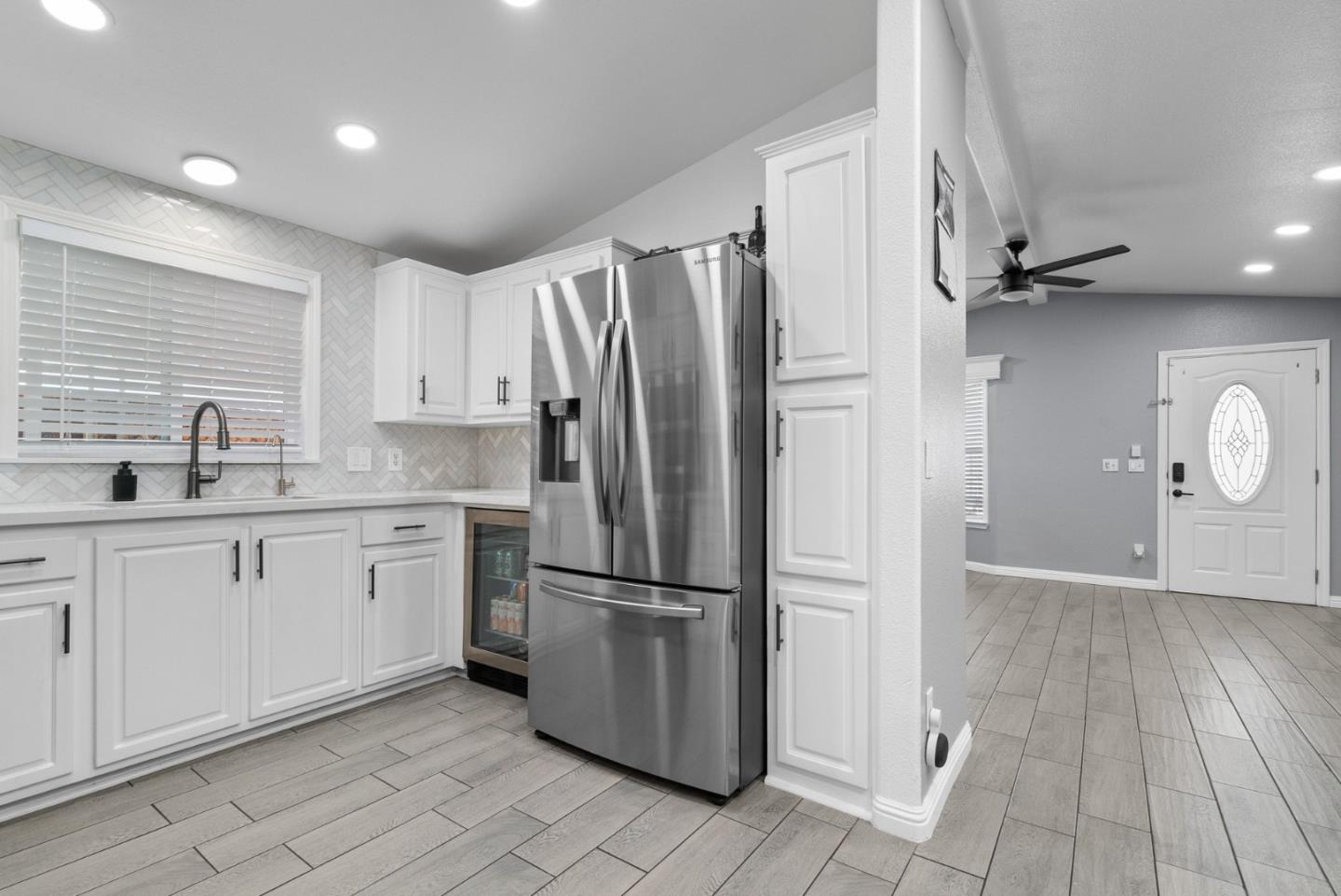 789 Green Valley Road Unit: 121