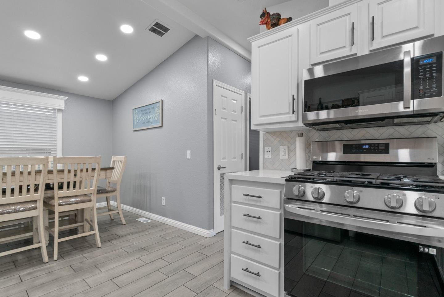 789 Green Valley Road Unit: 121