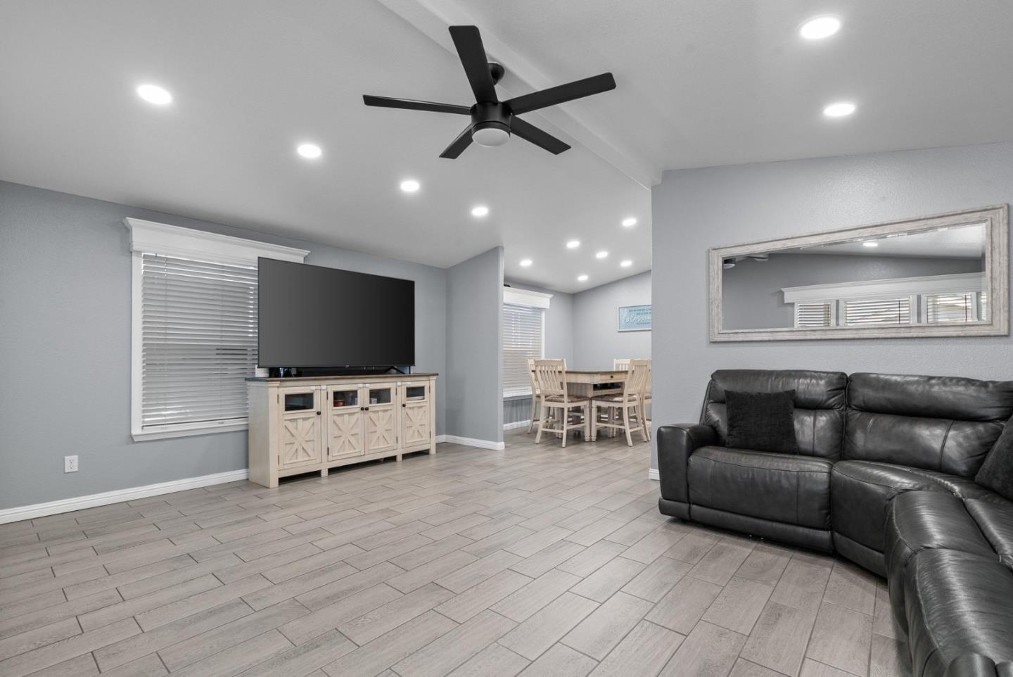 789 Green Valley Road Unit: 121